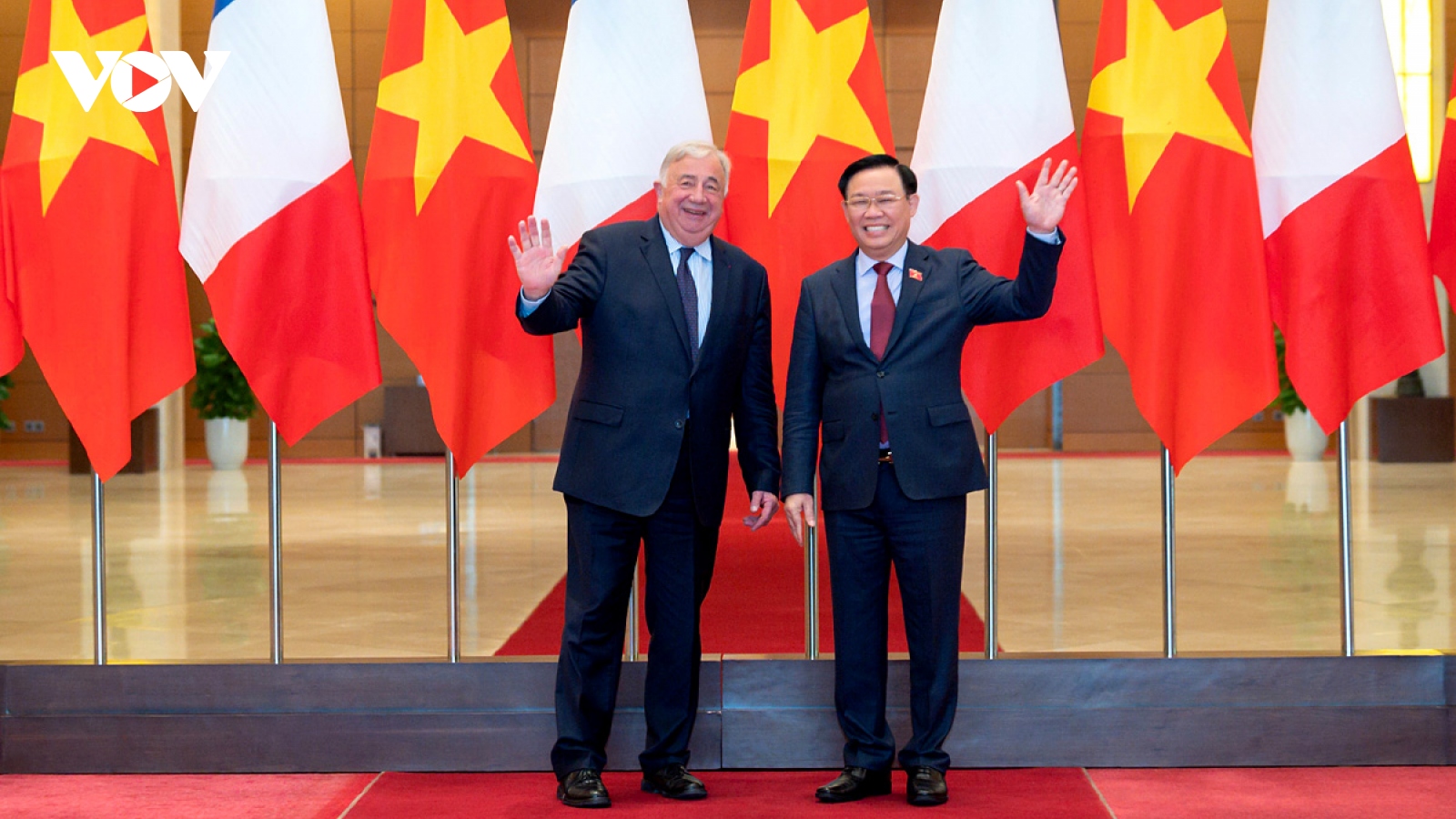 France supports decentralized cooperation with Vietnam, says Gerard Larcher